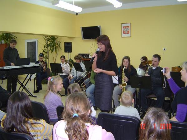 Kliknij, aby zobaczyć w pełnym rozmiarze. bigband005.jpg